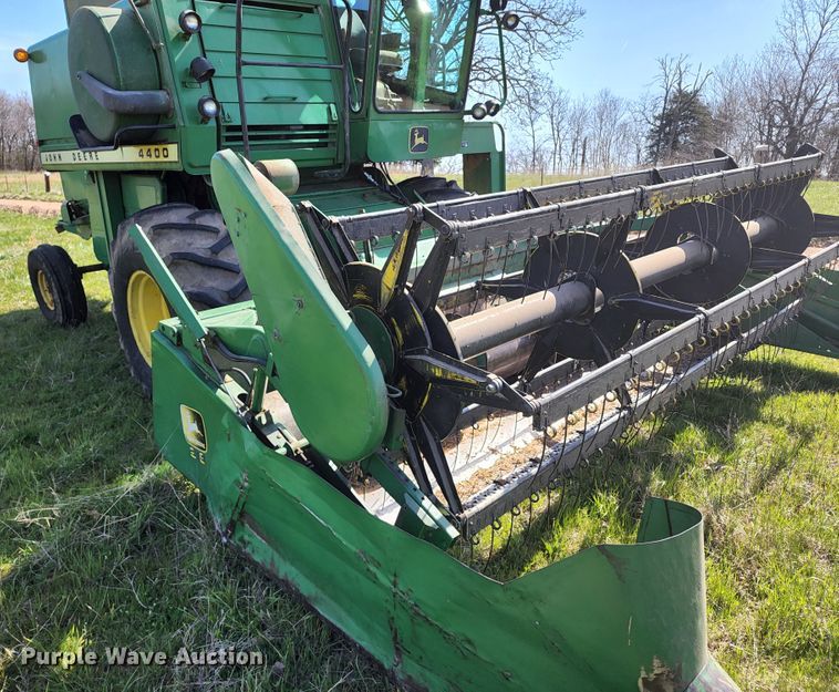 image for item KT9783 John Deere 4400  combine