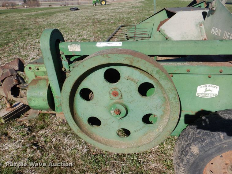 image for item MF9004 John Deere 14T  small square baler