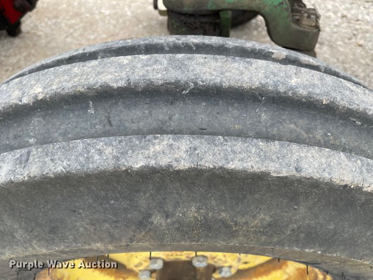 image for item MJ9605 John Deere 4020  tractor