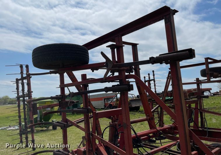 image for item MJ9646 International 4500  field cultivator