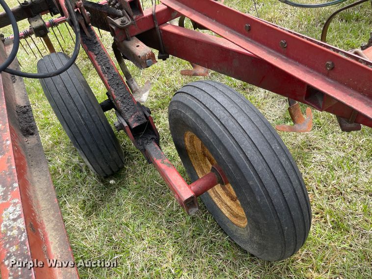 image for item MJ9646 International 4500  field cultivator