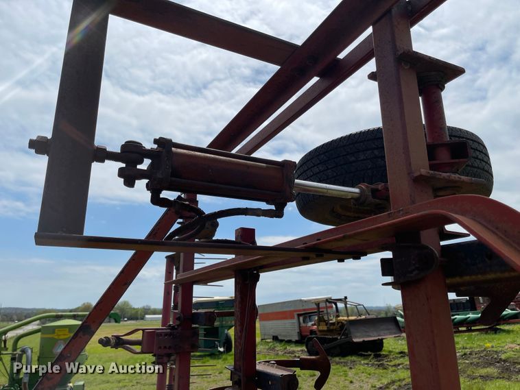 image for item MJ9646 International 4500  field cultivator