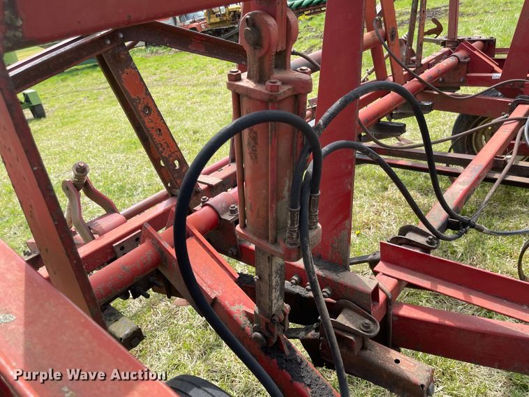 image for item MJ9646 International 4500  field cultivator