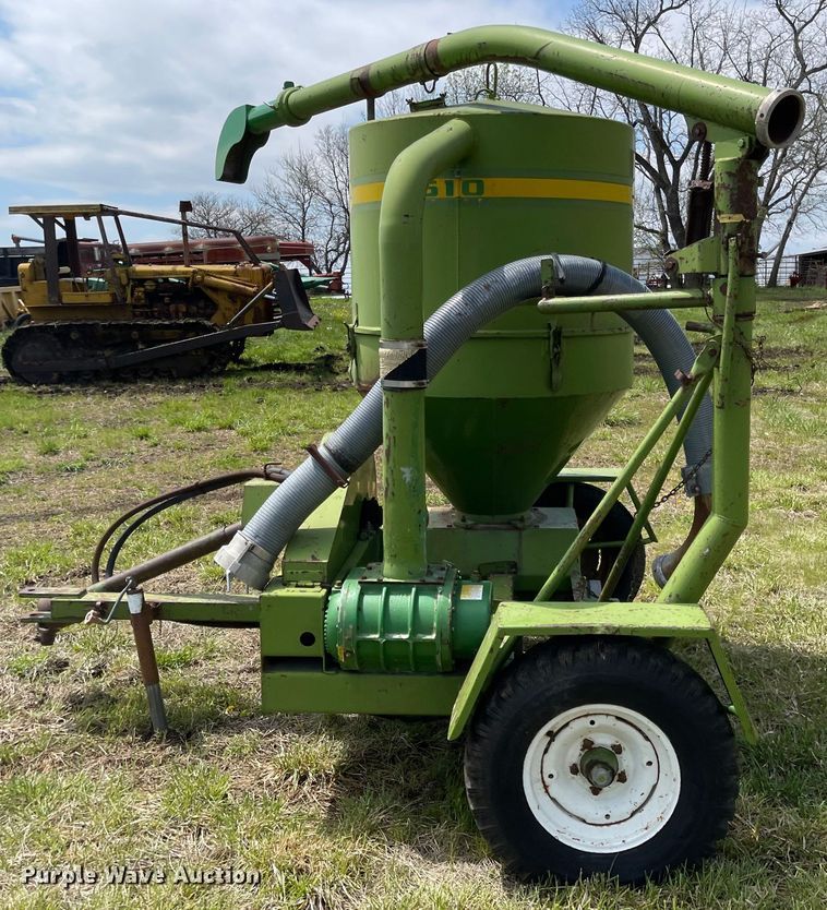 image for item MJ9647 Walinga 510  grain vacuum