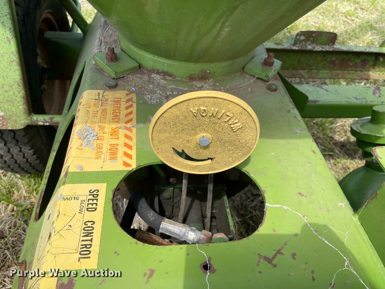 image for item MJ9647 Walinga 510  grain vacuum