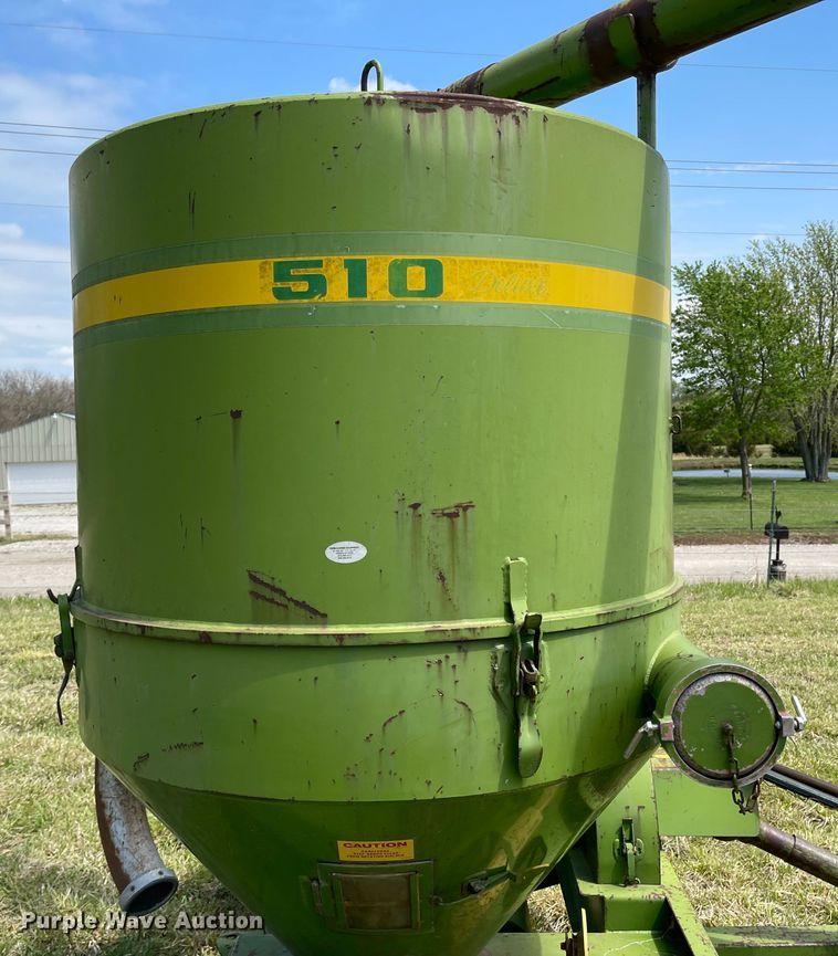 image for item MJ9647 Walinga 510  grain vacuum