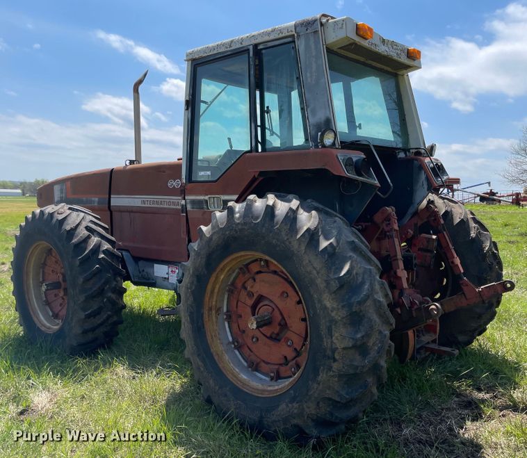 image for item MJ9648 1979 International 3388  4WD tractor