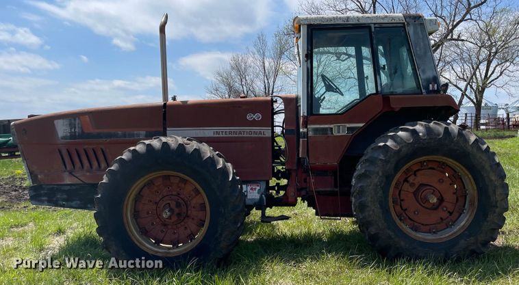 image for item MJ9648 1979 International 3388  4WD tractor