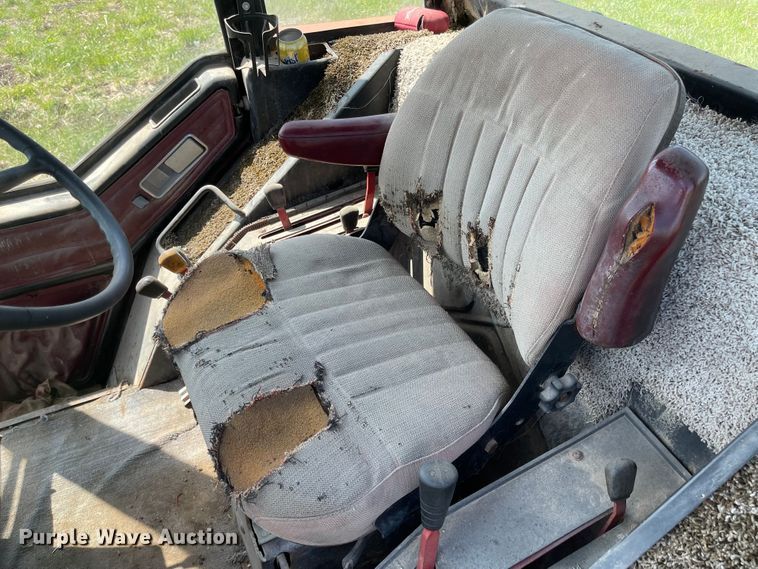 image for item MJ9648 1979 International 3388  4WD tractor