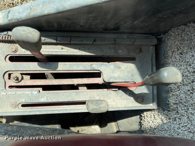 image for item MJ9648 1979 International 3388  4WD tractor