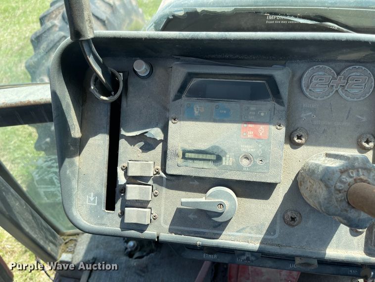 image for item MJ9648 1979 International 3388  4WD tractor