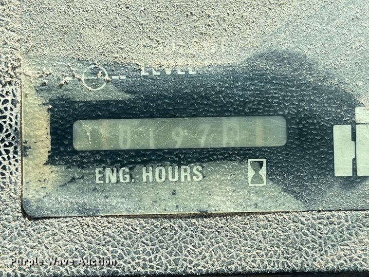 image for item MJ9648 1979 International 3388  4WD tractor