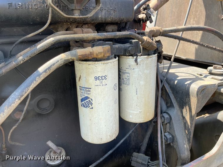 image for item MJ9648 1979 International 3388  4WD tractor