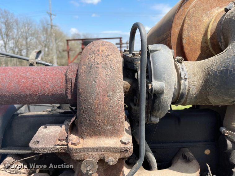 image for item MJ9648 1979 International 3388  4WD tractor