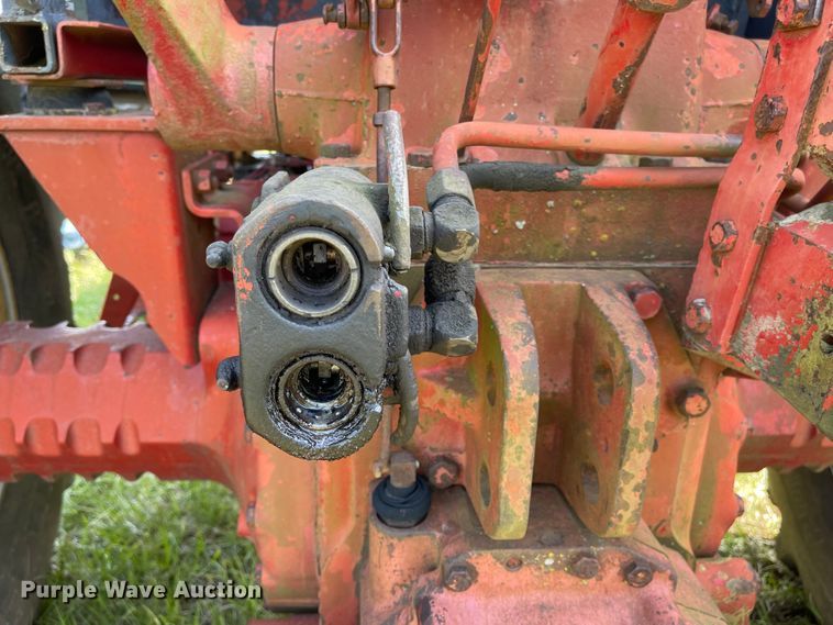 image for item MJ9648 1979 International 3388  4WD tractor