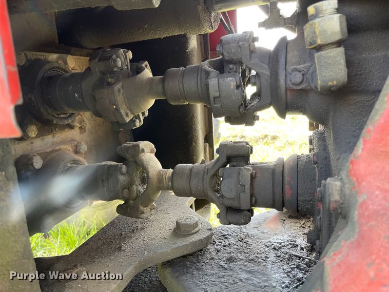 image for item MJ9648 1979 International 3388  4WD tractor