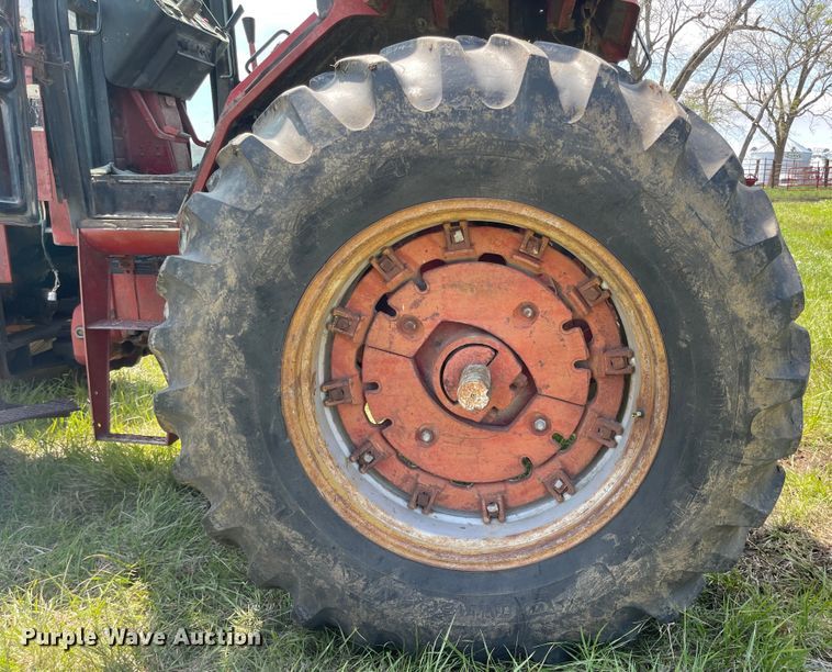 image for item MJ9648 1979 International 3388  4WD tractor