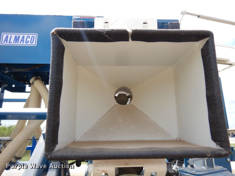 image for item JR9496 2017 Almaco HDGD  grain drill