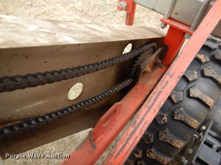 image for item JR9497 1997 Hege 1000  twin row grain drill