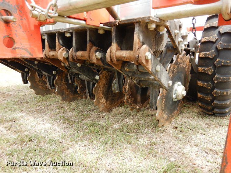 image for item JR9497 1997 Hege 1000  twin row grain drill