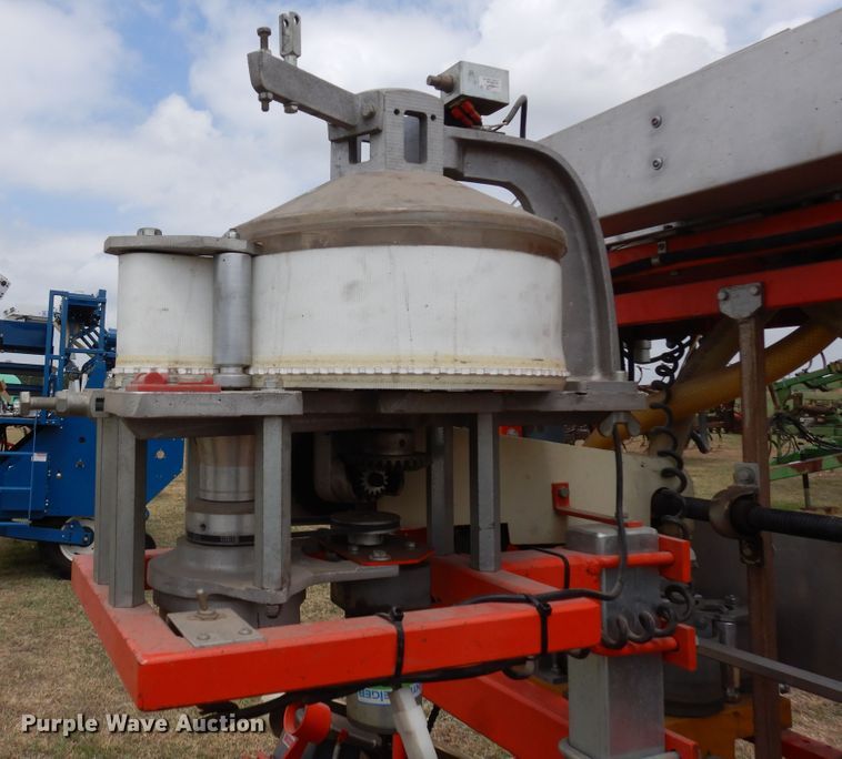 image for item JR9497 1997 Hege 1000  twin row grain drill