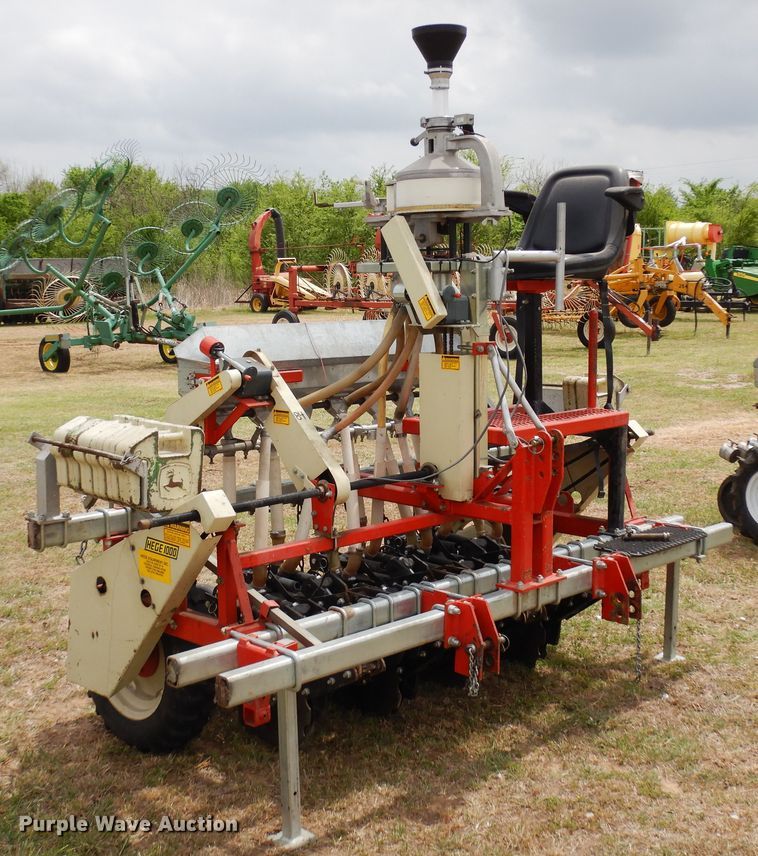 image for item JR9498 2007 Hege 1000  twin row grain drill