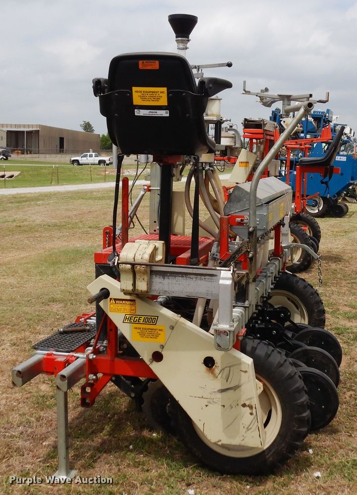 image for item JR9498 2007 Hege 1000  twin row grain drill