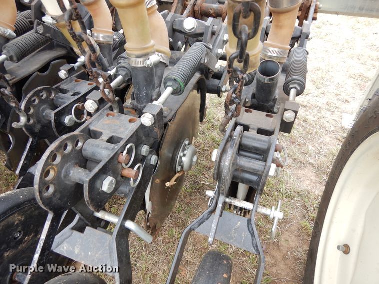 image for item JR9498 2007 Hege 1000  twin row grain drill