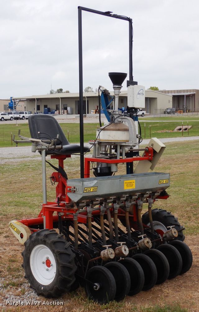 image for item JR9500 2004 Hege 500  grain drill