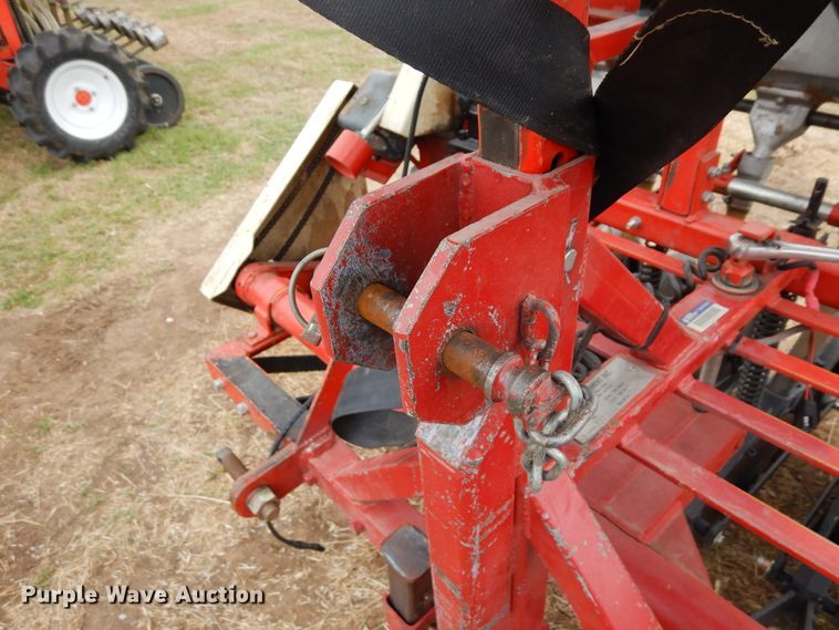 image for item JR9500 2004 Hege 500  grain drill