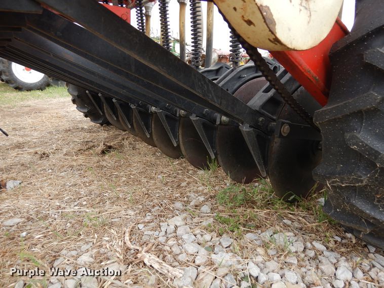 image for item JR9500 2004 Hege 500  grain drill