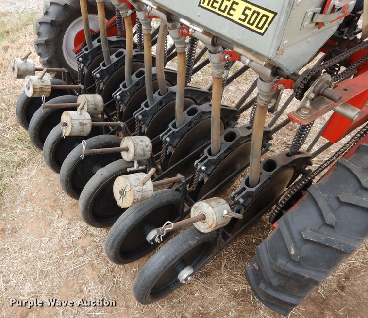 image for item JR9500 2004 Hege 500  grain drill
