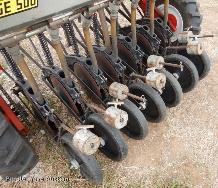 image for item JR9500 2004 Hege 500  grain drill
