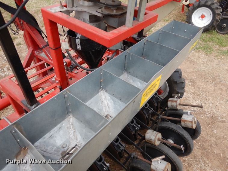 image for item JR9500 2004 Hege 500  grain drill