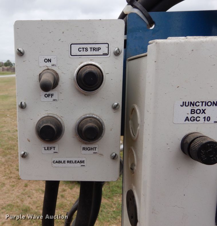 image for item JR9500 2004 Hege 500  grain drill