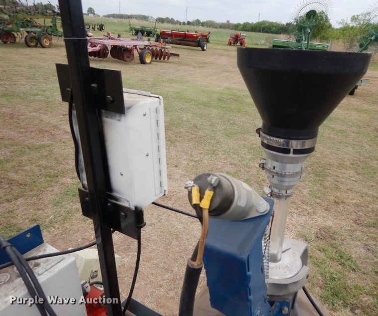 image for item JR9500 2004 Hege 500  grain drill