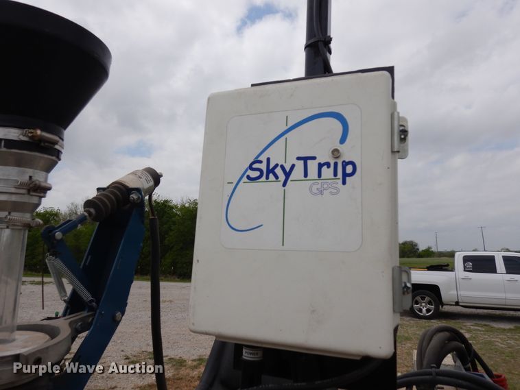 image for item JR9500 2004 Hege 500  grain drill