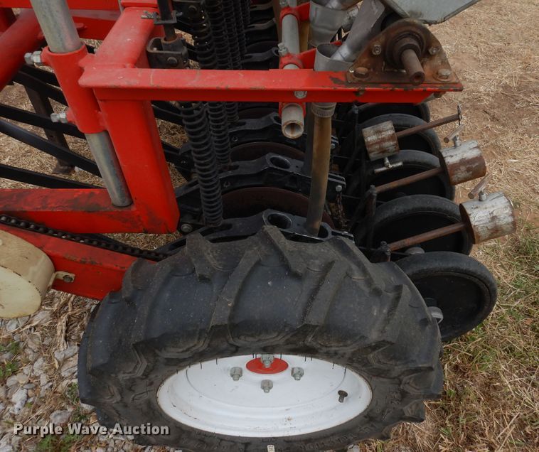 image for item JR9500 2004 Hege 500  grain drill