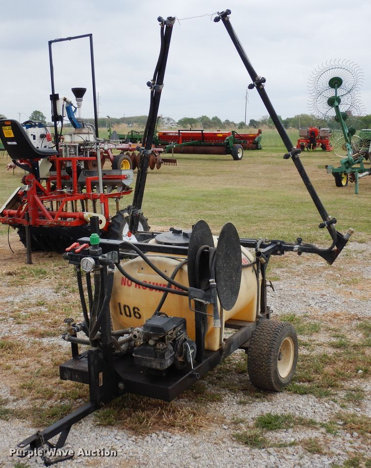Wylie sprayer in Ardmore, OK Item JR9508 sold Purple Wave