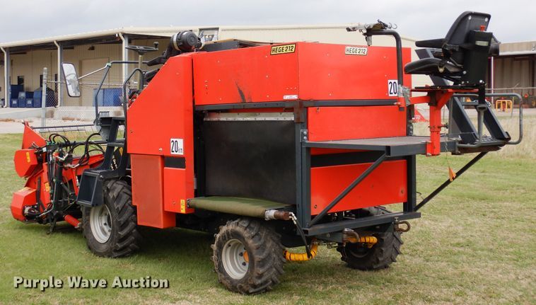 image for item JR9521 2004 Hege 212  PRWD forage harvester