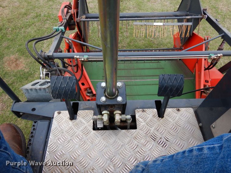 image for item JR9521 2004 Hege 212  PRWD forage harvester