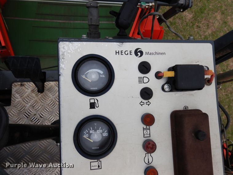 image for item JR9521 2004 Hege 212  PRWD forage harvester