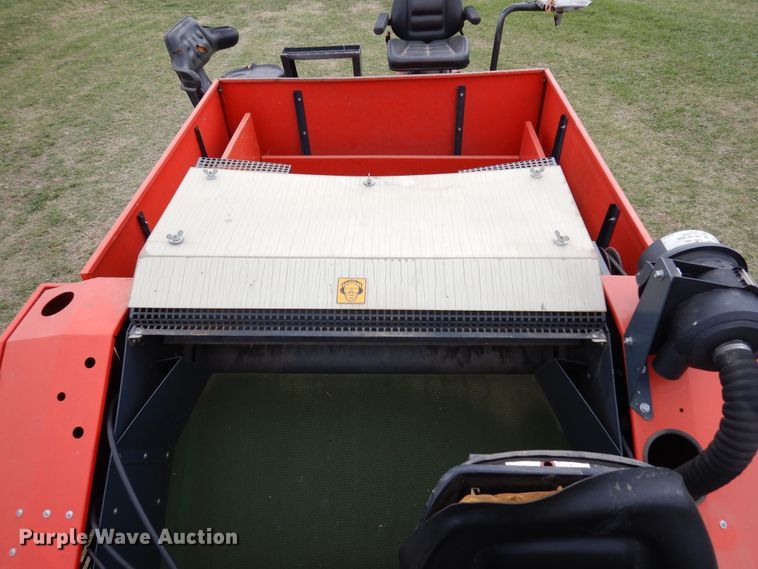 image for item JR9521 2004 Hege 212  PRWD forage harvester