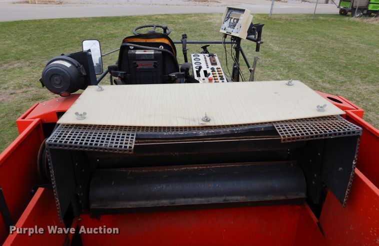 image for item JR9521 2004 Hege 212  PRWD forage harvester