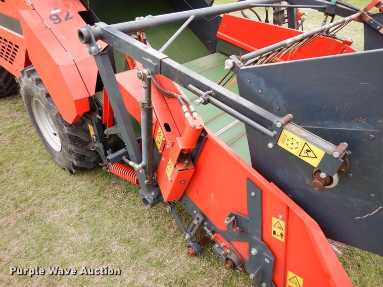 image for item JR9521 2004 Hege 212  PRWD forage harvester