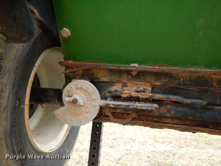 image for item JR9526 Gandy  drop spreader