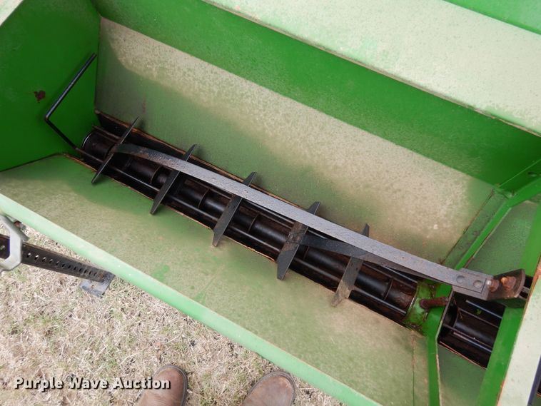 image for item JR9526 Gandy  drop spreader