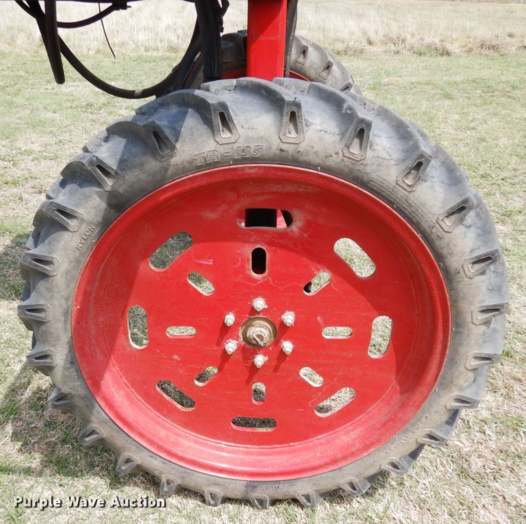 image for item JR9528 2013 LeeAgra Spider  sprayer