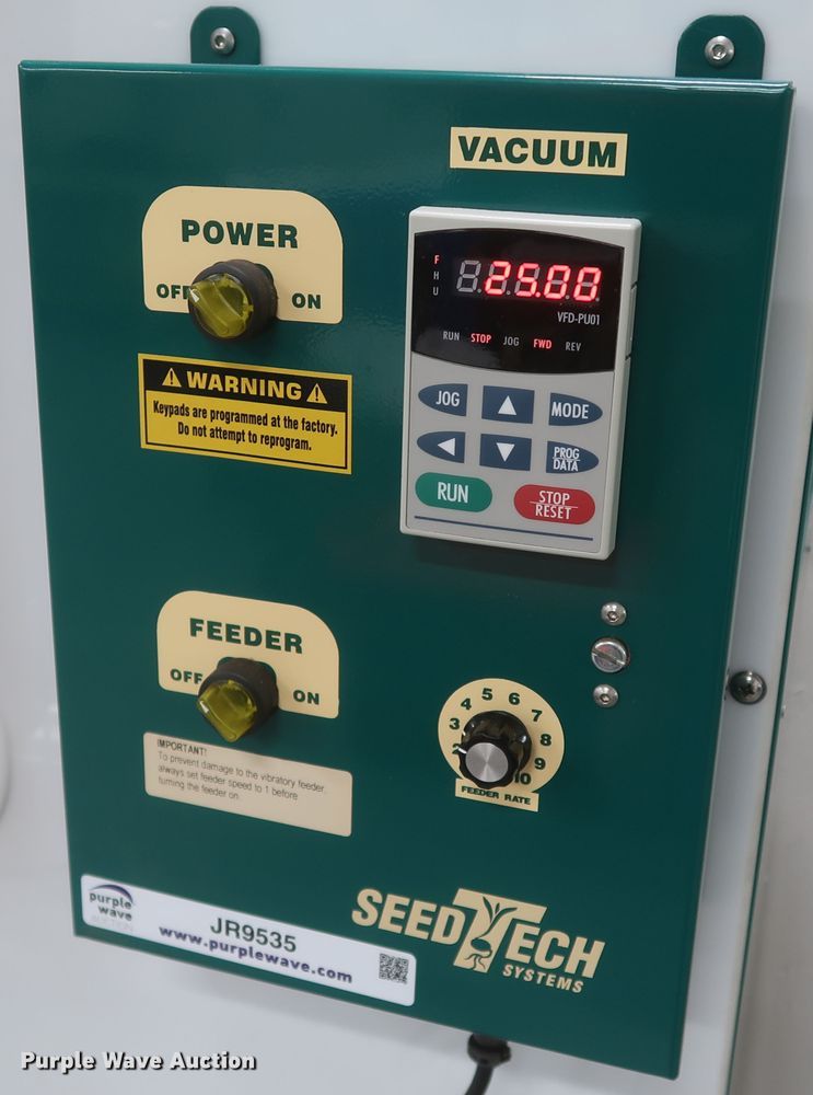 image for item JR9535 2019 SeedTech STS-MC3  cabinet seed separator