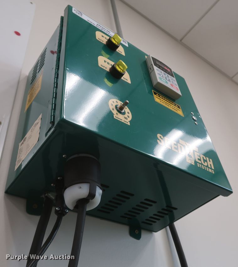 image for item JR9536 (4) 2019 SeedTech STS-WM2D vacuum seed separators